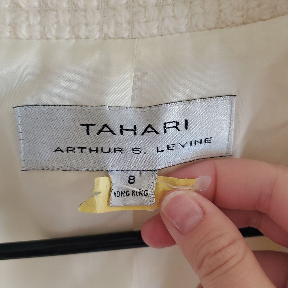 Tahari Arthur S. Levine Cream Textured Blazer – Size 8 – Classic Career Jacket - Picture 5 of 9